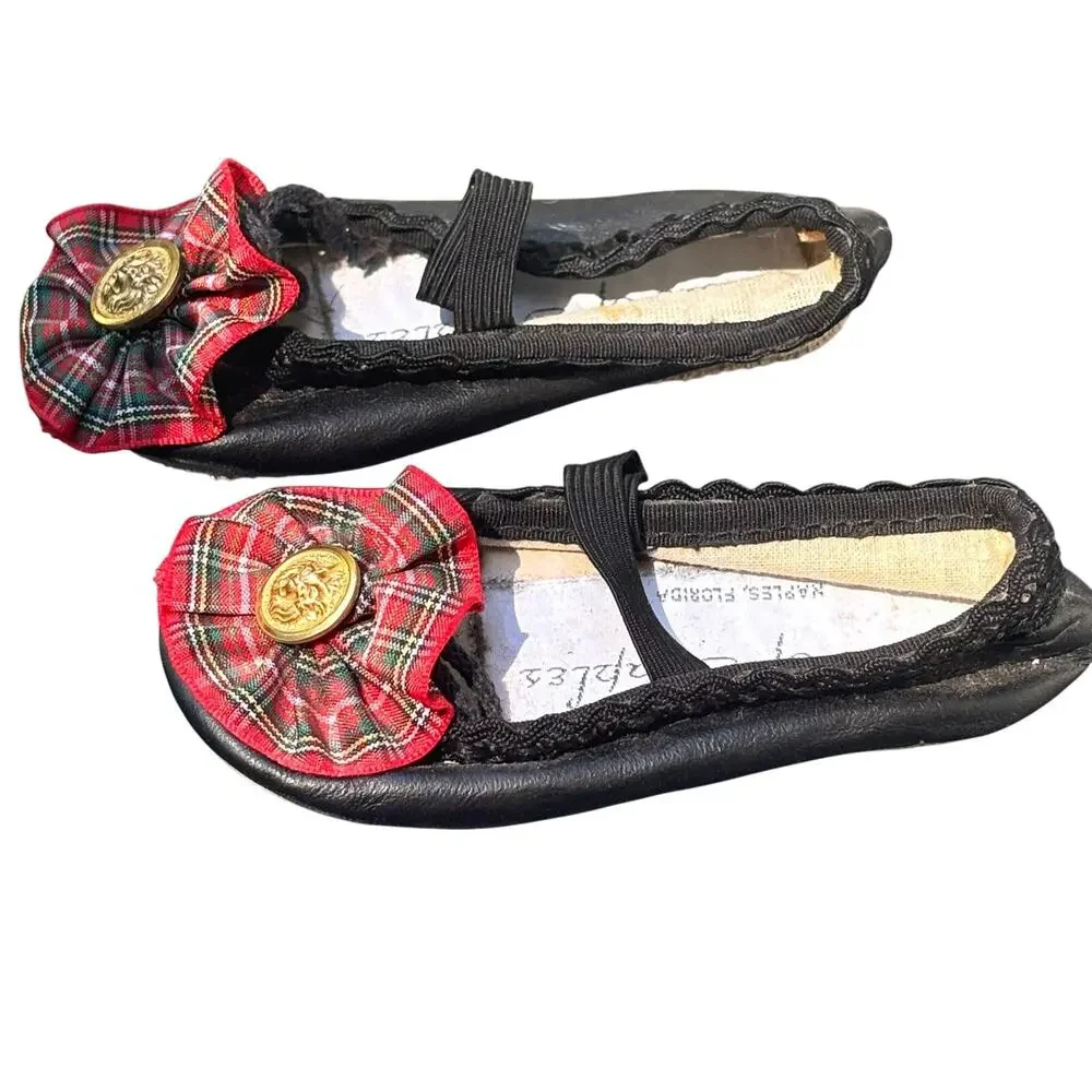 Vintage Girls Leather Ballet Style Shoe Tartan Plaid Bow Gold Tone Lion Button
